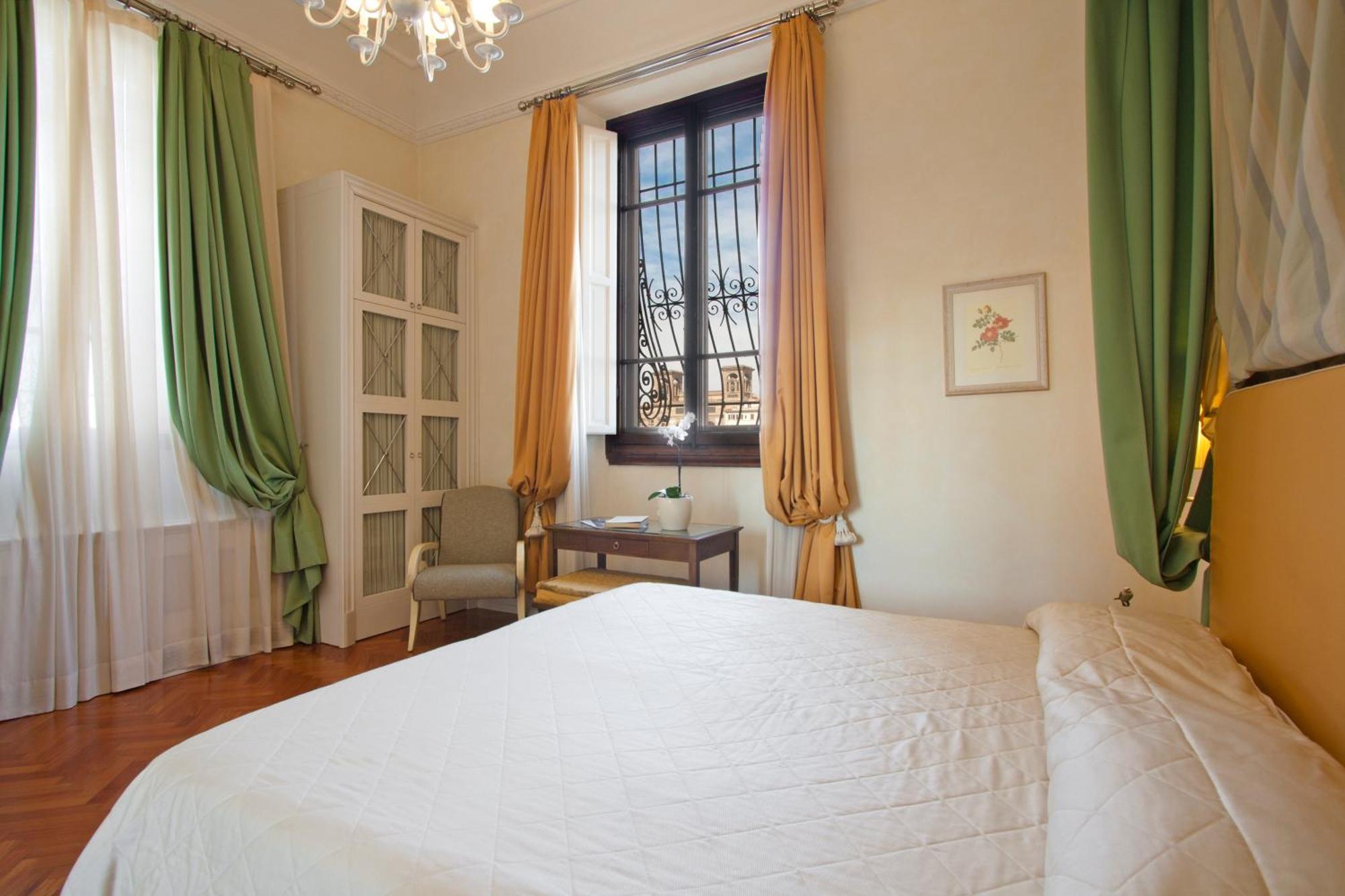 Serristori Palace Aparthotel Florença