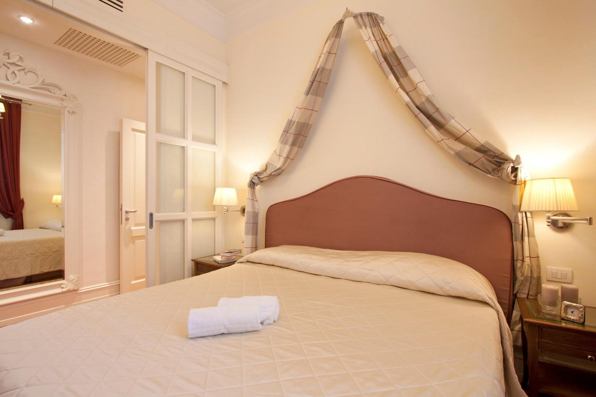 Serristori Palace Aparthotel Florença